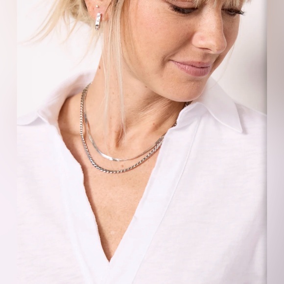 Evereve Romy Relaxed Long Sleeve 100% Cotton Preppy V-Neck Shirt Top Size Small - Picture 3 of 11